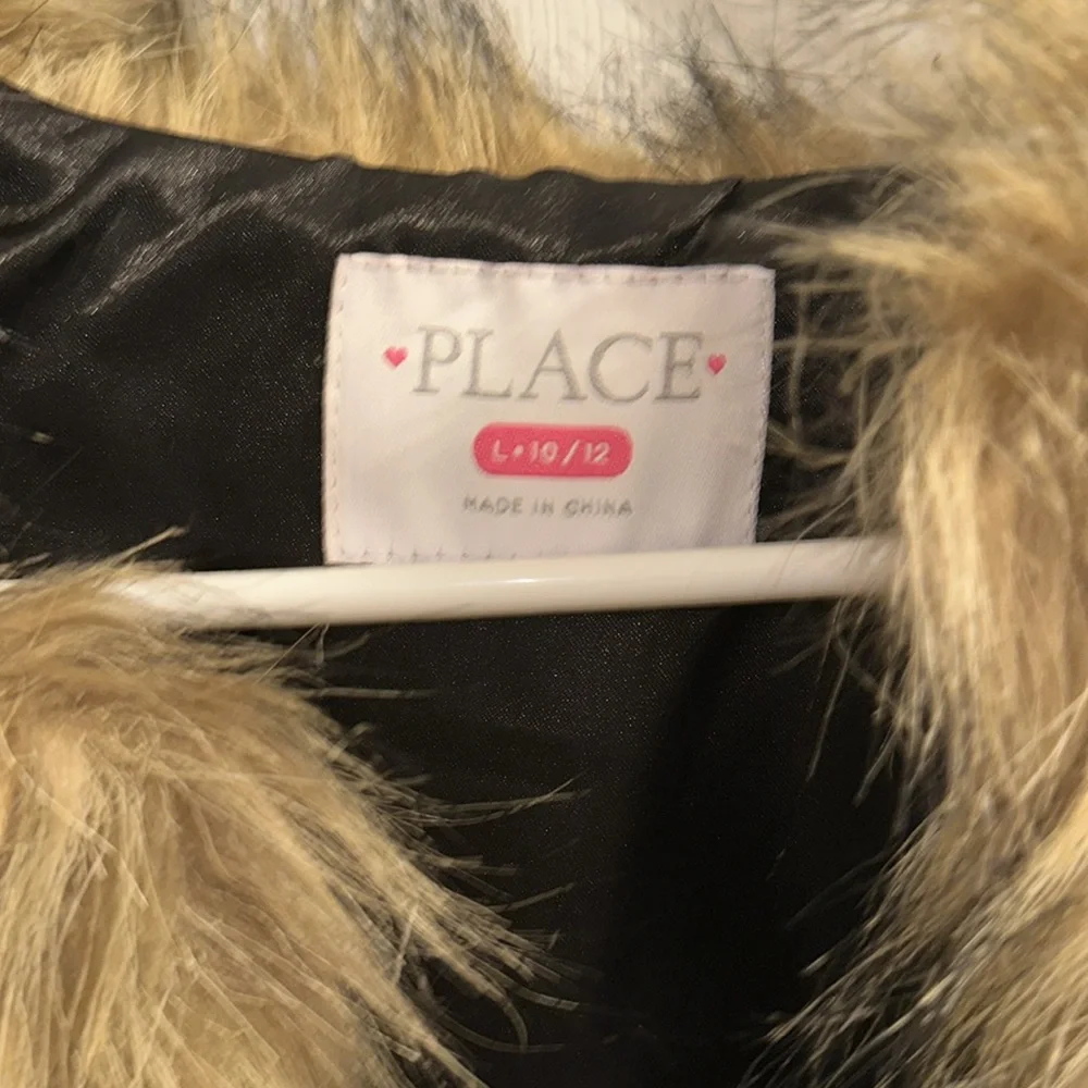 Girls Faux Fur Vest Coat🤎 - Picture 3 of 3